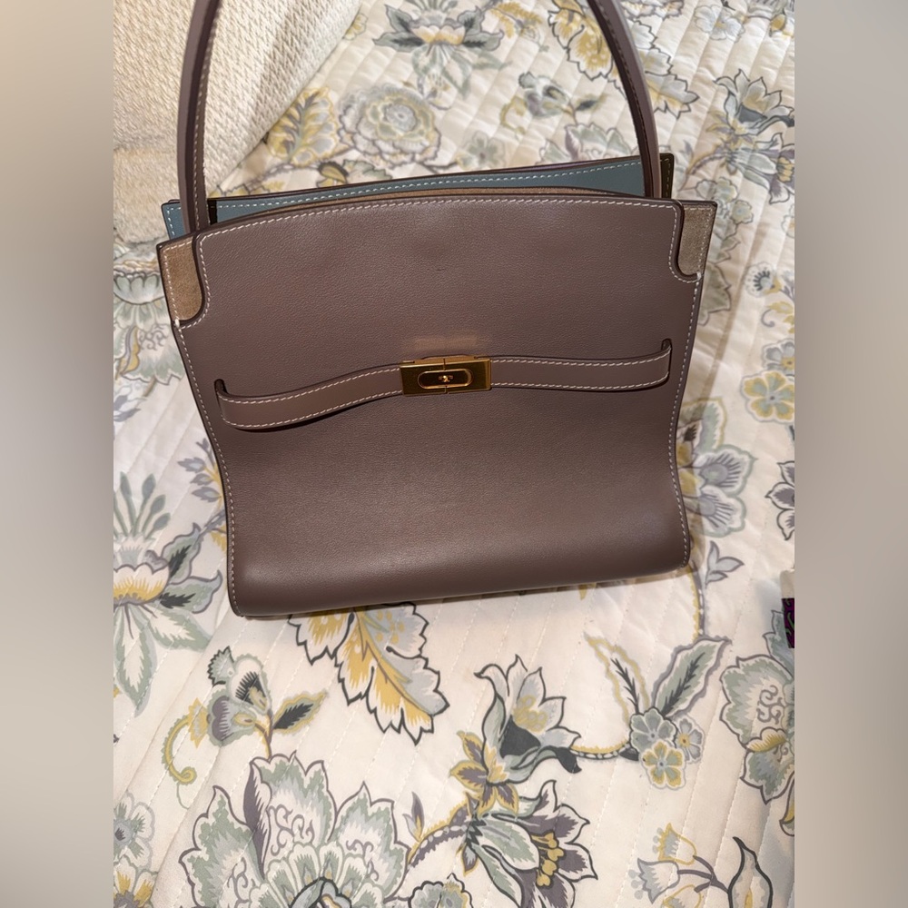 Tory Burch Lee Radziwill Shoulder Bag in Clam Shell - Picture 12 of 15